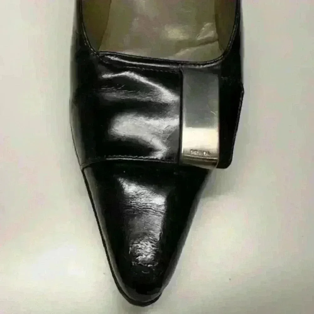 PRADA Black Leather Shoes with Point Toes and Chunky Heel - Picture 13 of 14